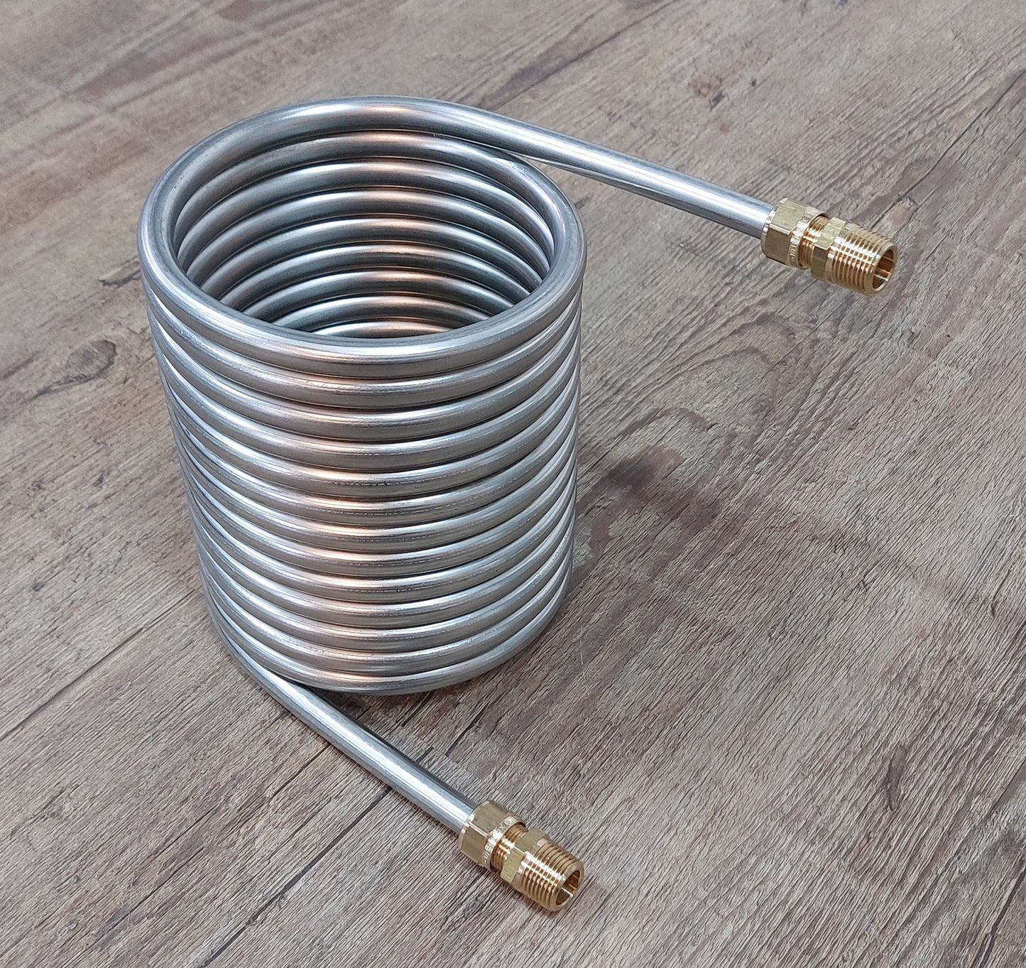 Spirale aus 2,5m bis 10m Edelstahlrohr 8x1mm AISI 316L EN 1.4404 mit Innend. ca. 104mm inkl. 1/4" AG Anschluss