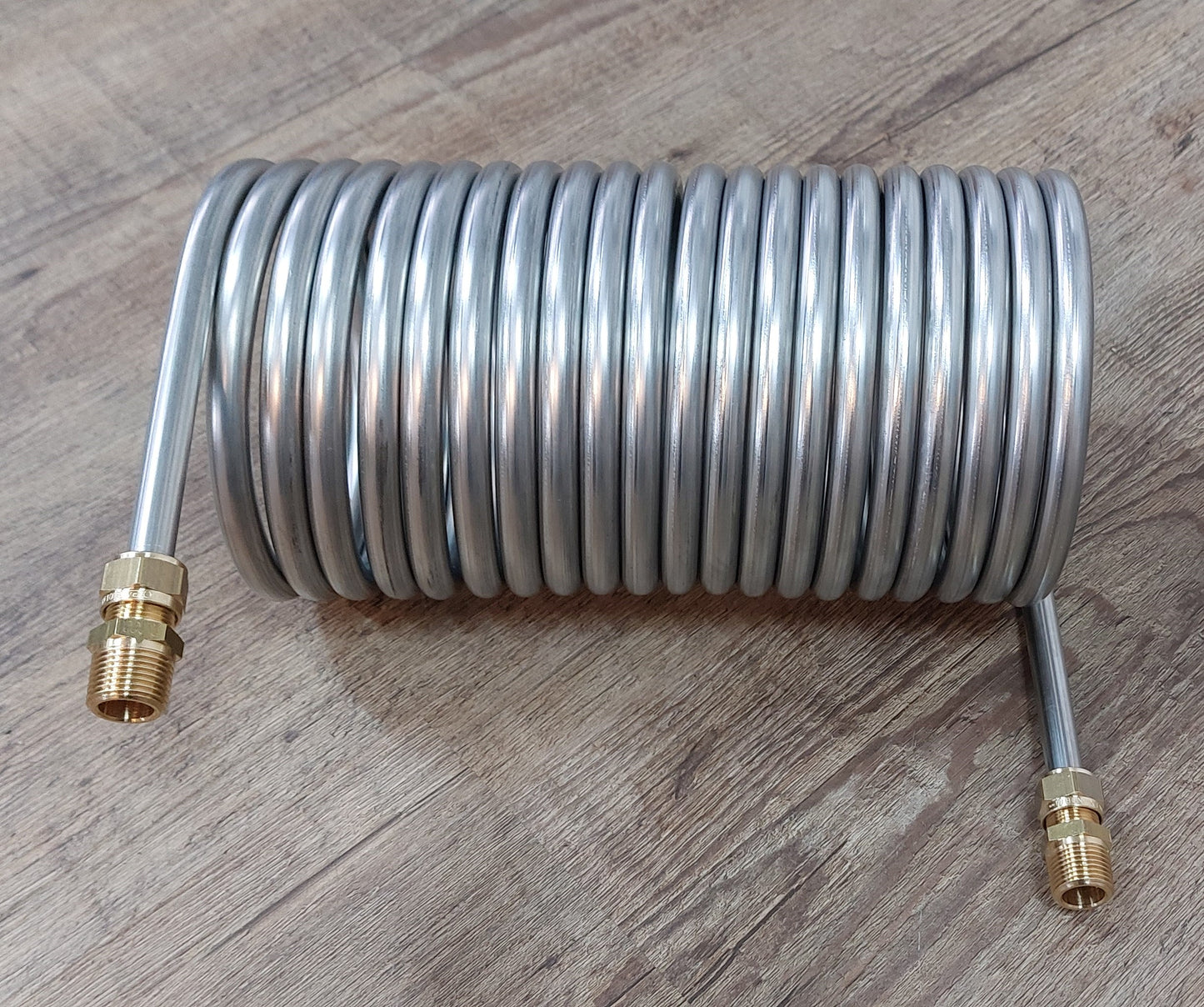 Spirale aus 2,5m bis 10m Edelstahlrohr 8x1mm AISI 316L EN 1.4404 mit Innend. ca. 104mm inkl. 1/4" AG Anschluss