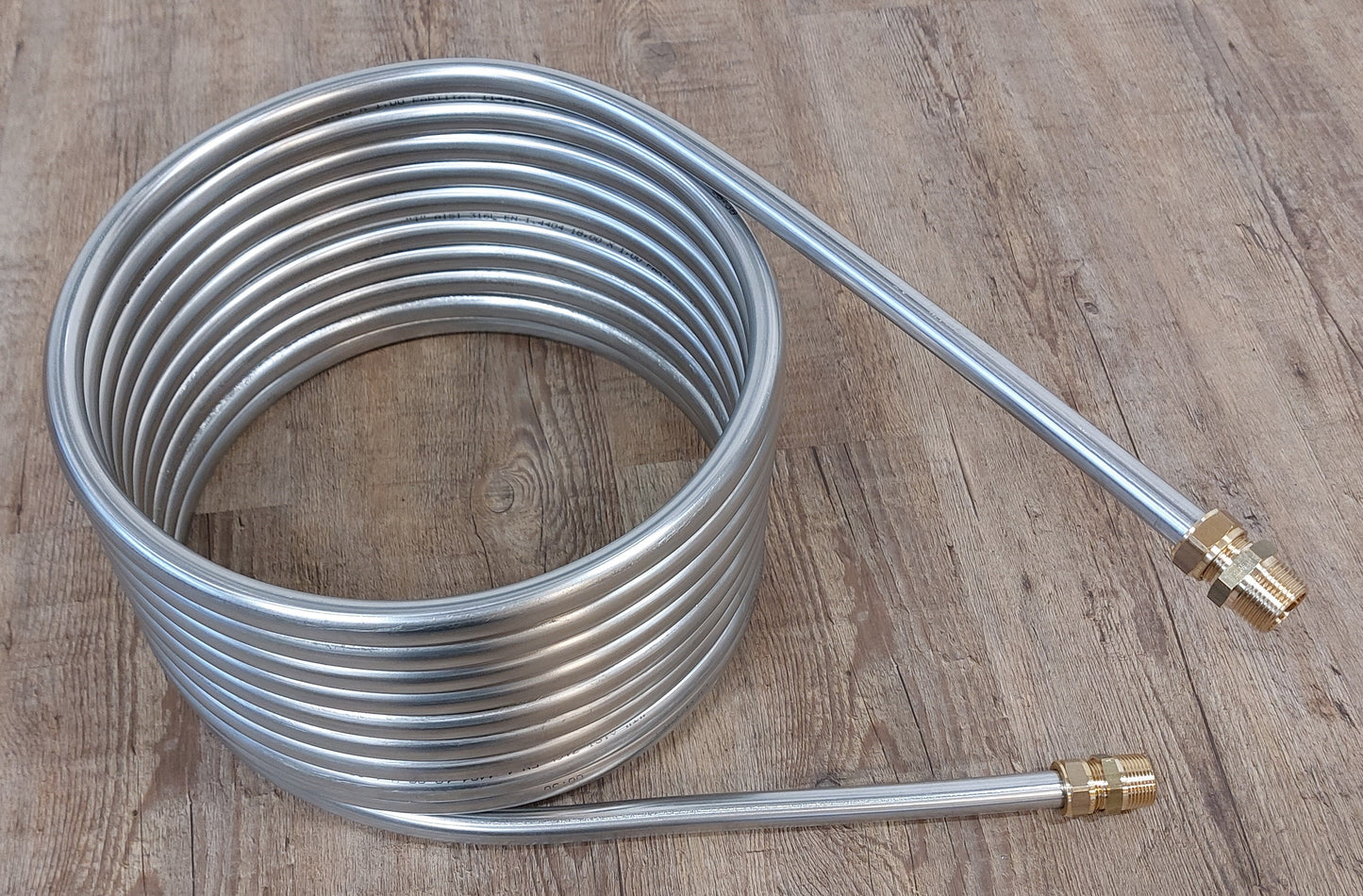Spirale 10m Edelstahlrohr 16x1mm AISI 316L EN 1.4404 mit Außend. von ca. 32,5cm mit 3/4" AG Anschluss