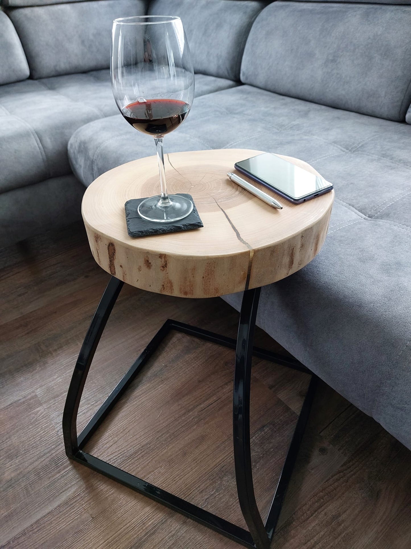 Couchtisch Massivholz aus Baumscheibe ULME HANDARBEIT Metallfuss ca. 38x34x7,5cm
