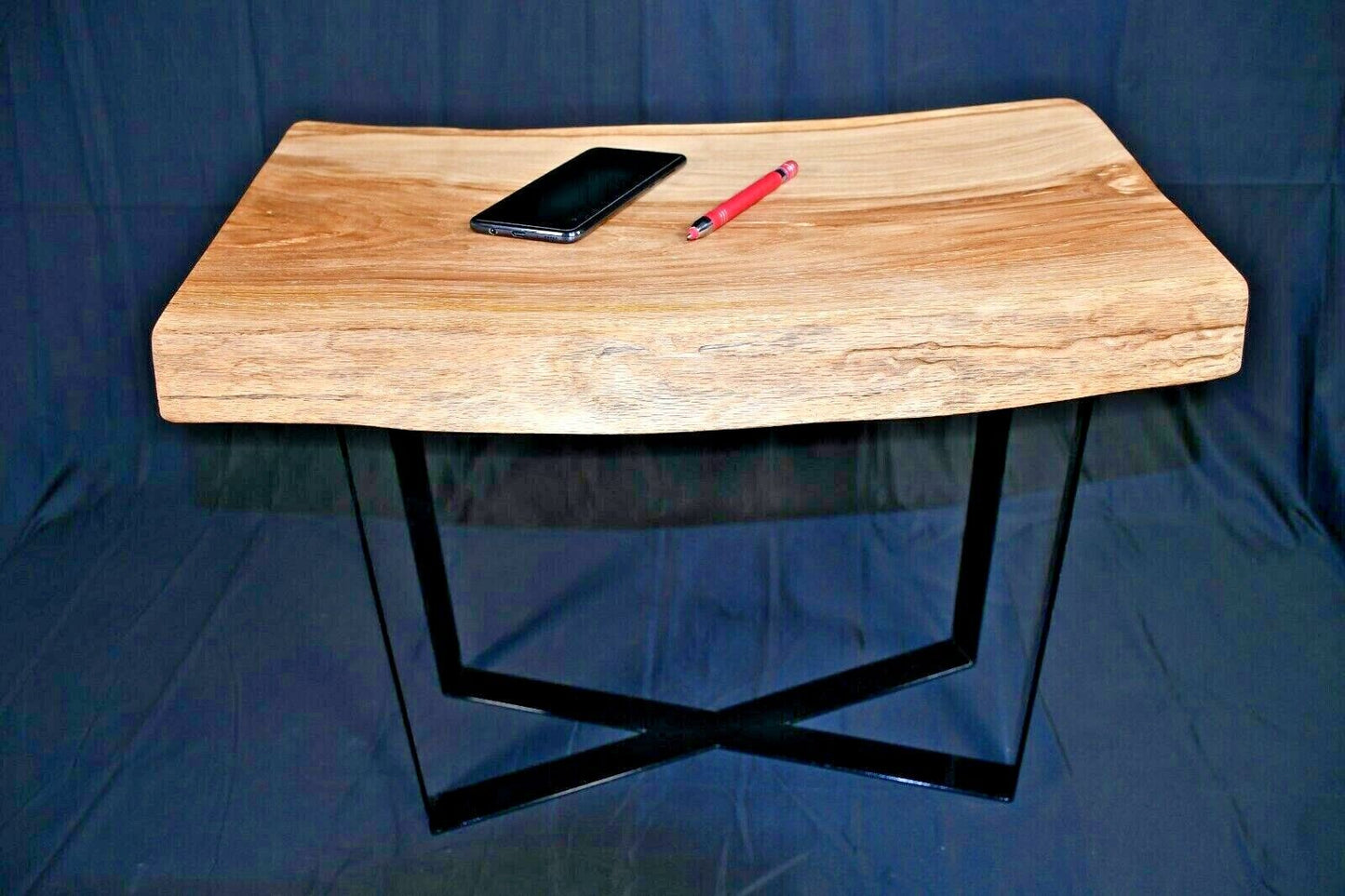 Couchtisch aus Massivholz Baumplatte ULME Metallfuß 60x43x49x5cm